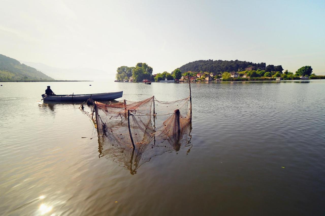 Little Island Resort Nisos Ioanninon Экстерьер фото